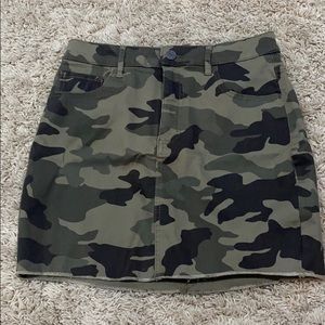 Camoauge jean skirt
